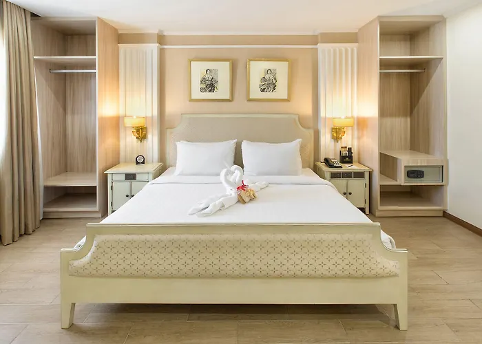 Golden Hotel&suites 3*