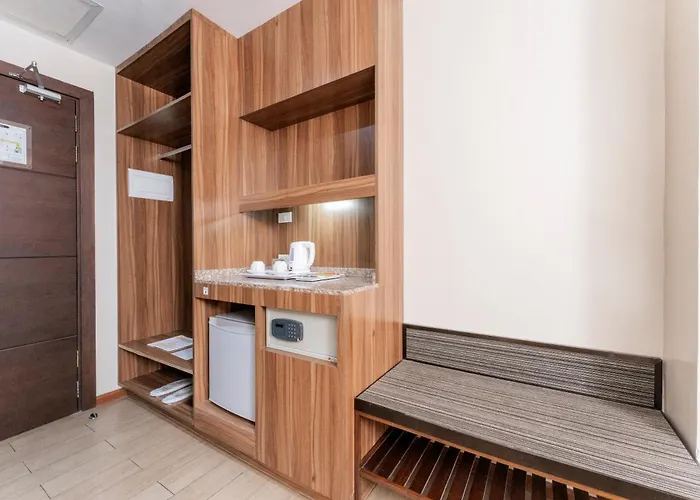 Golden Hotel&suites 3*
